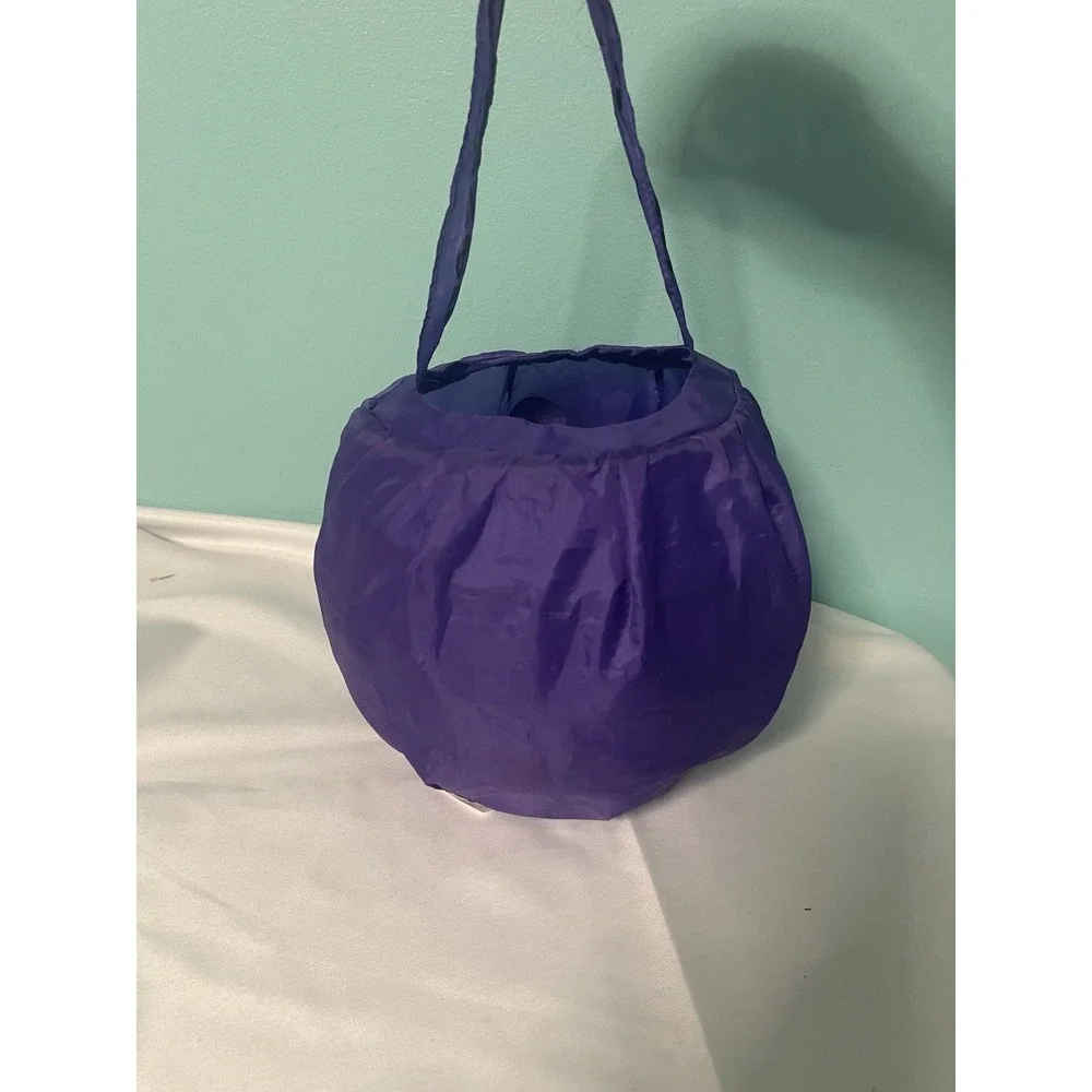 Halloween Vampires Trick or Treat Collapsible Candy Bag -‎ Easy To Store Bin P